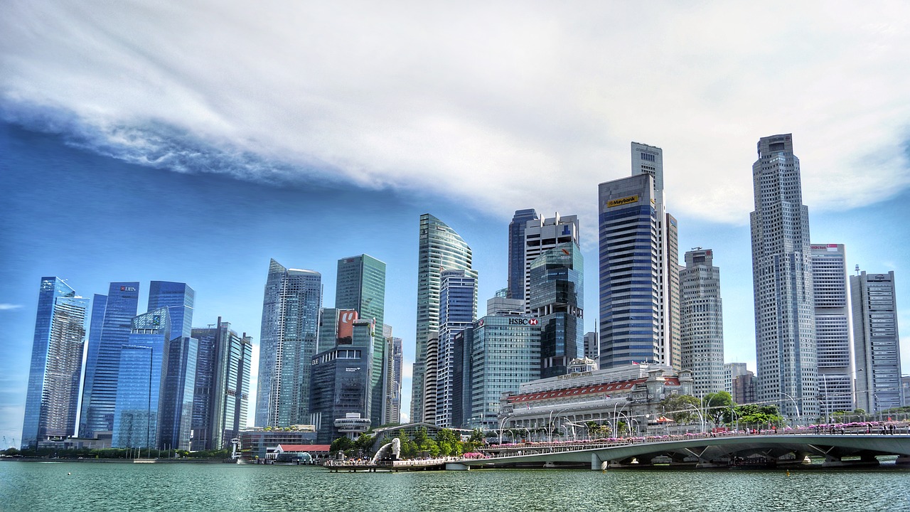 【シンガポールの経済】なぜ発展？特徴や成長率推移とあわせて紹介